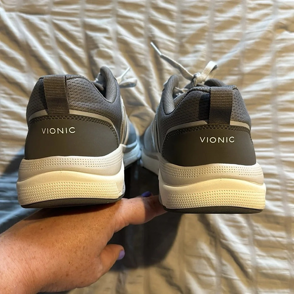 Vionic Mesh Walking Sneakers with Vio Beam - Walk Strider Size 7 Gray/ white - Picture 6 of 10